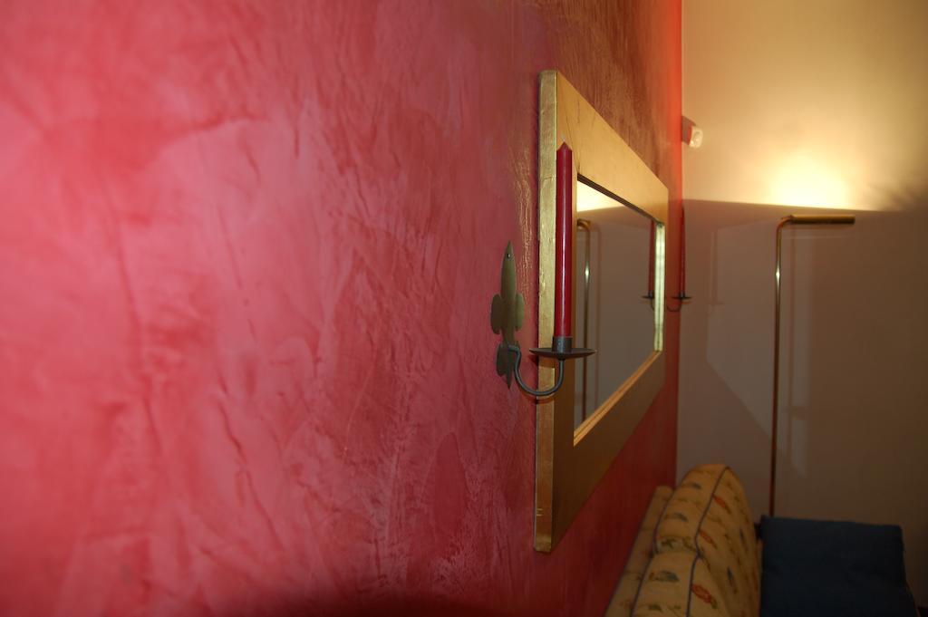La Rosa Scarlatta Apartment Bergamo Cameră foto